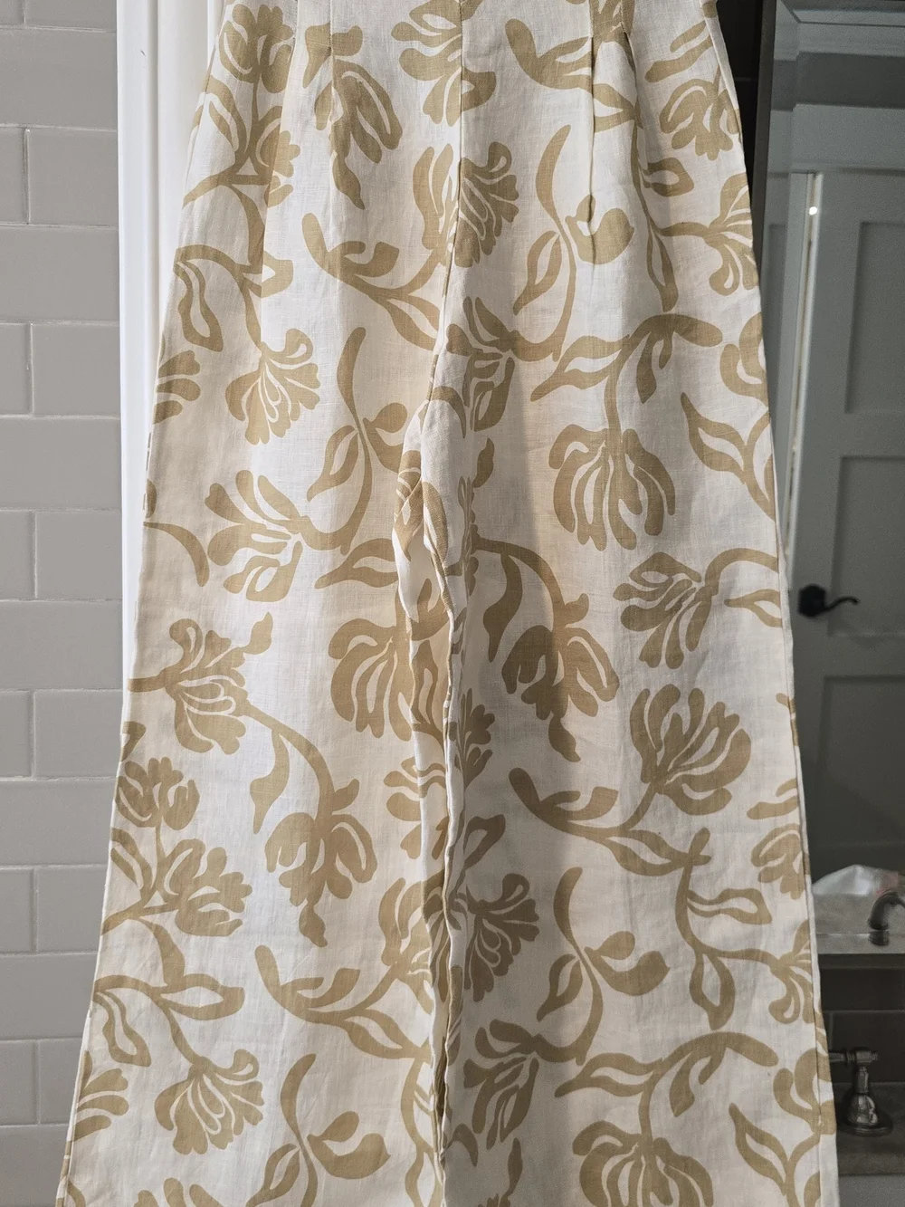 Faithfull the Brand Wide-Leg Malta Linen Floral Pants - Picture 3 of 3